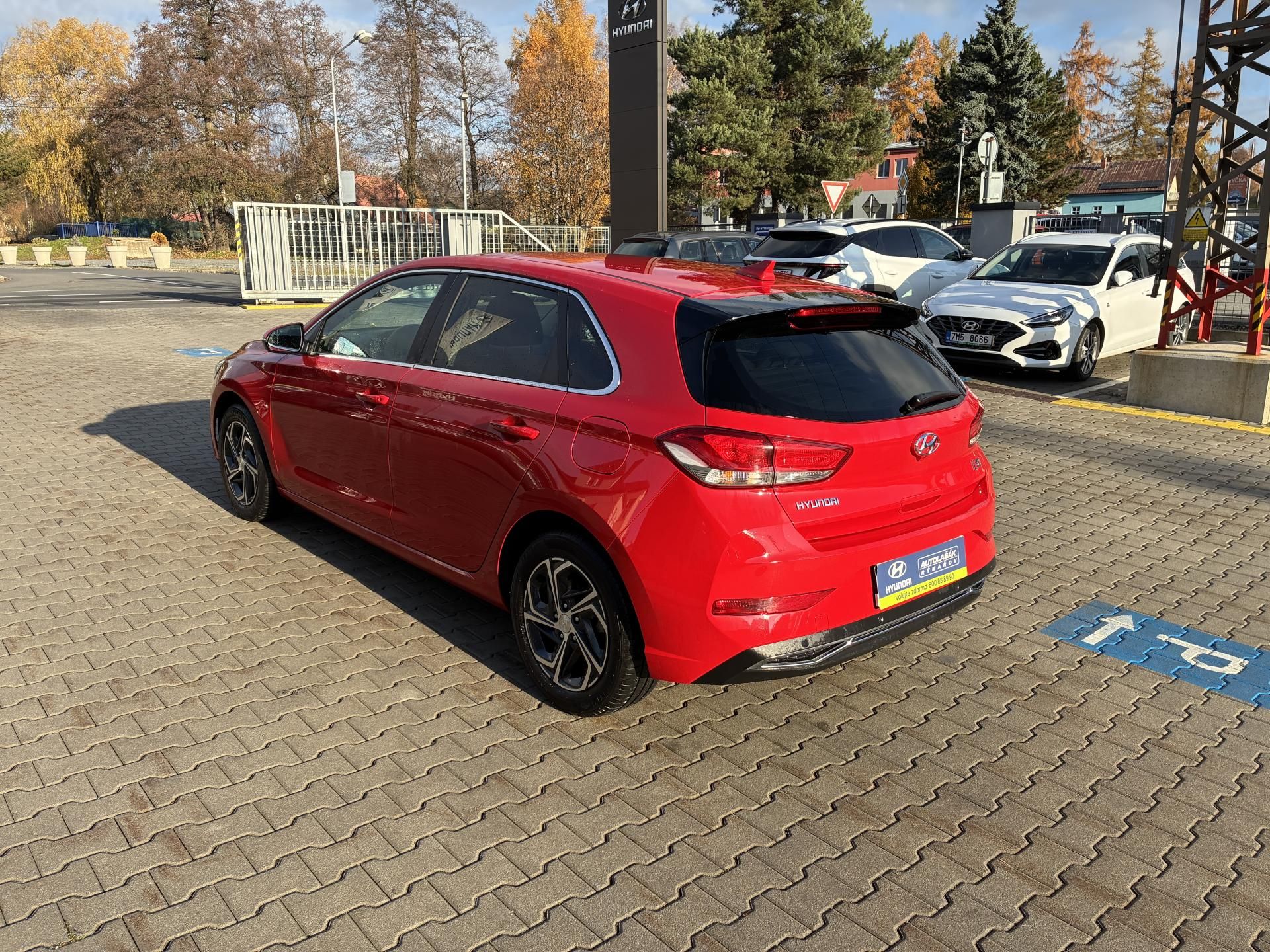 Hyundai i30, HB 1.5DPI 81kW SMART 1MAJ ČR - fotka 5
