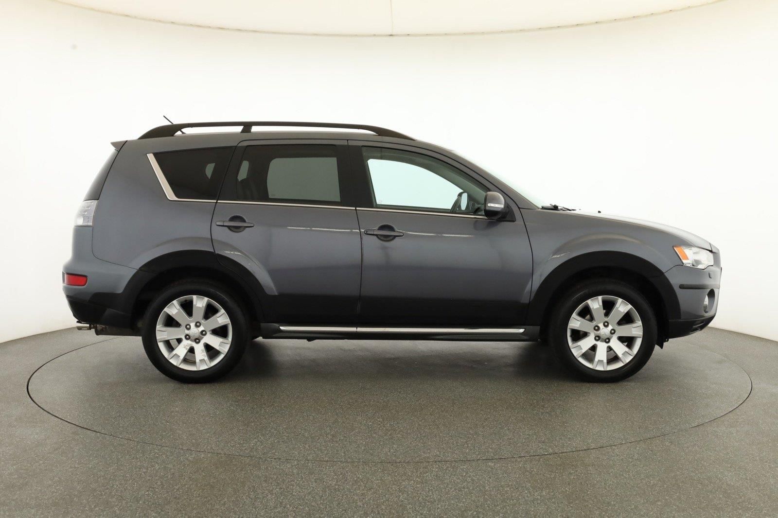 Mitsubishi Outlander, 2.2 DI-D, 4X4, Automat - fotka 6
