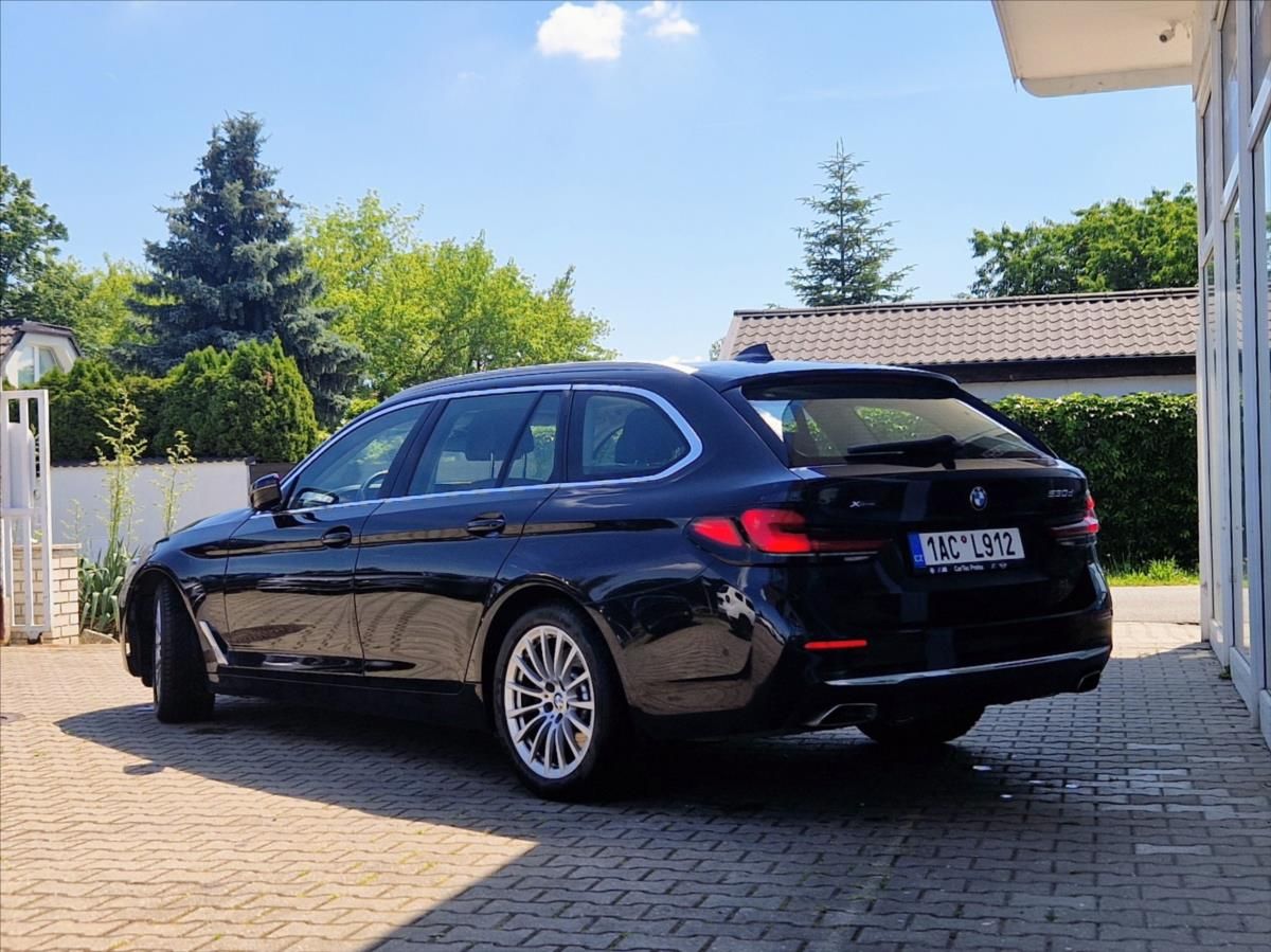 BMW Řada 5, 3,0 530d TOURING BRUTAL VÝBAVA - fotka 3