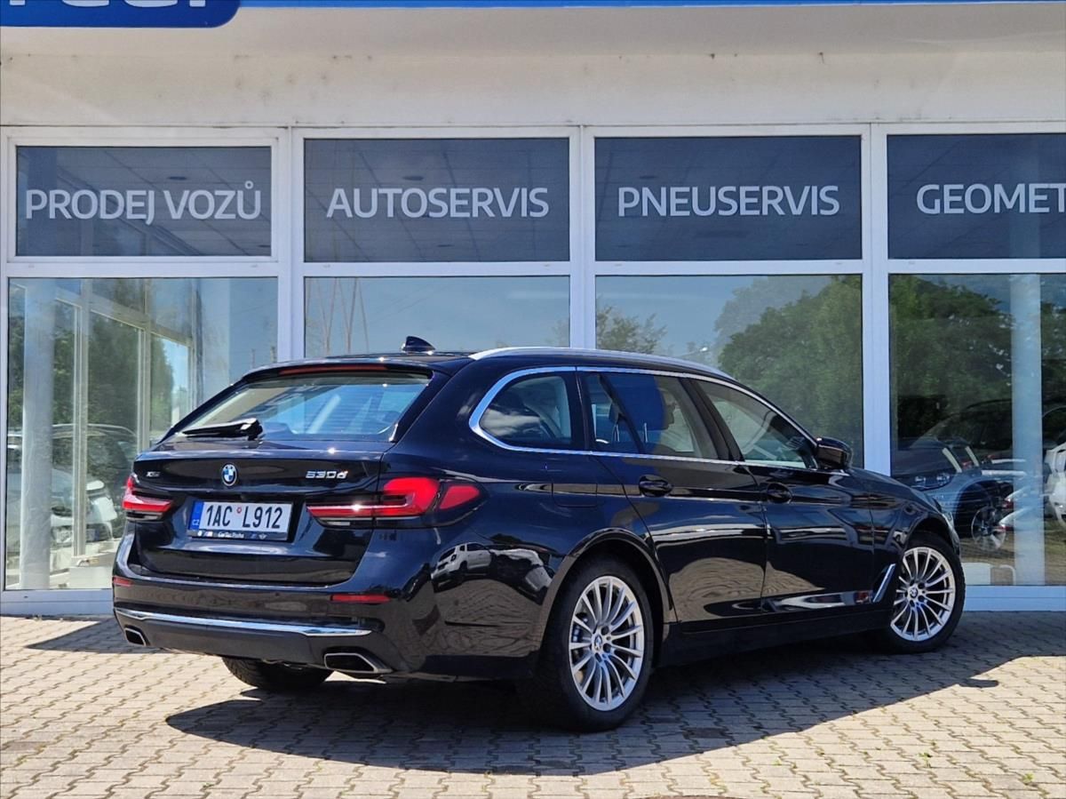 BMW Řada 5, 3,0 530d TOURING BRUTAL VÝBAVA - fotka 5