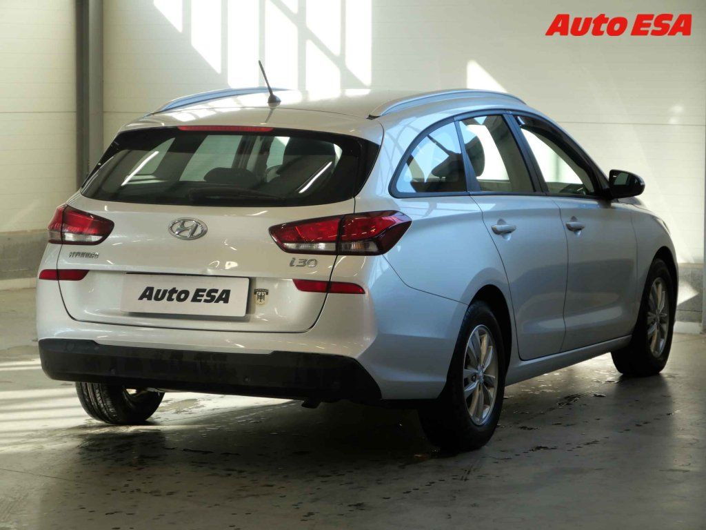 Hyundai i30, 1.6crdi,ČR - fotka 4
