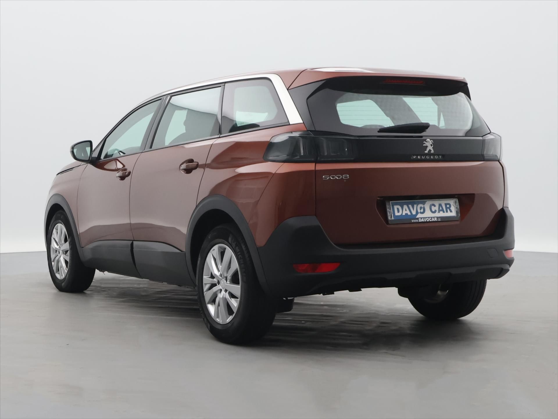 Peugeot 5008, 1,5 HDI 96kW 7-Míst CZ DPH - fotka 5