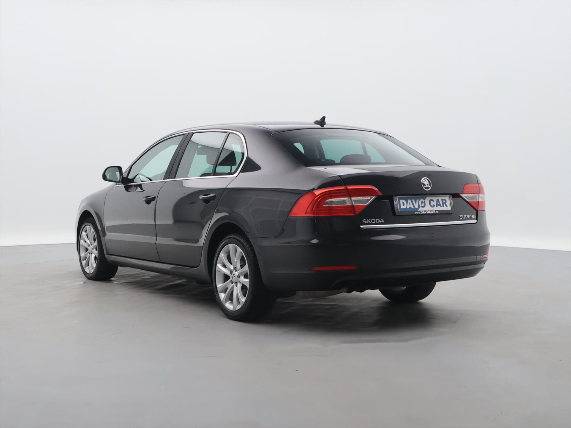 Škoda Superb, 1,4 TSI 92kW Ambition CZ DPH - fotka 5