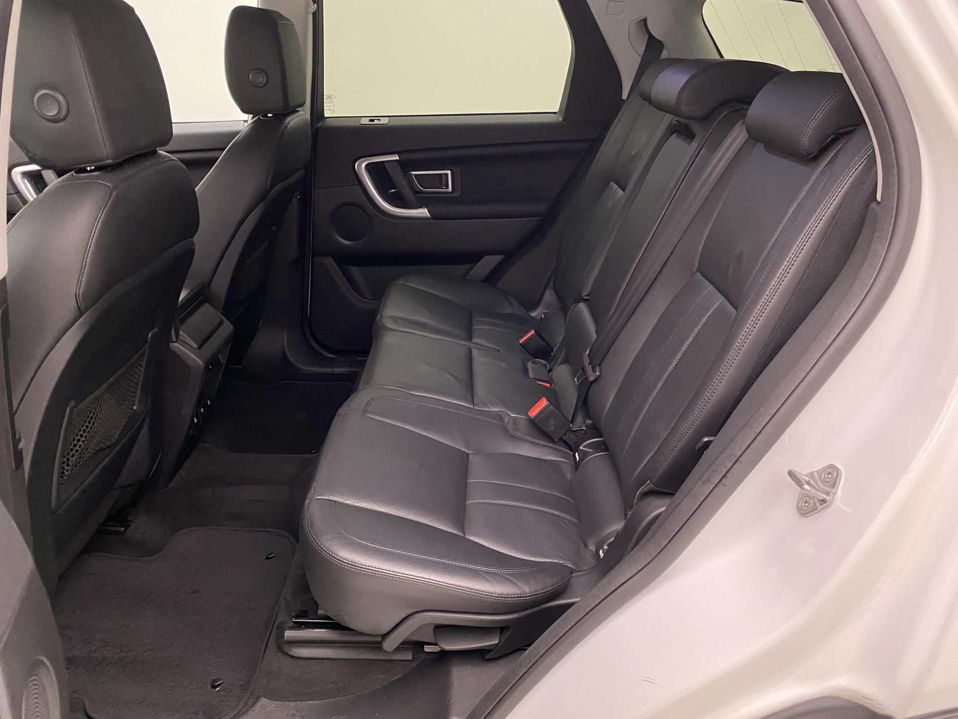 Land Rover Discovery Sport, TD4 HSE AWD AUT CZ 7míst - fotka 5