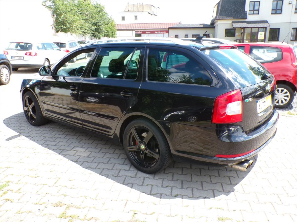 Škoda Octavia, 2,0 TSI RS 147 kW  TAŽ.ZAŘ. - fotka 6