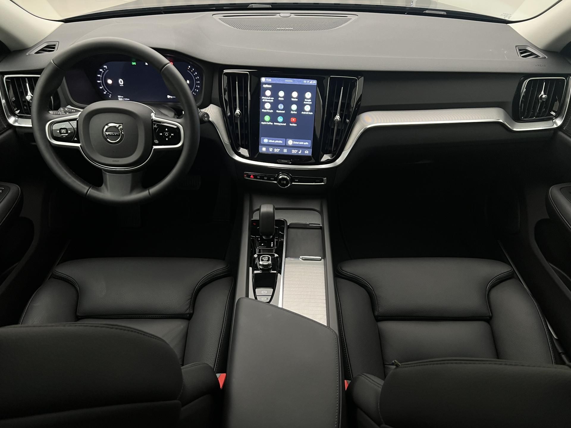 Volvo V60, B4 DARK PLUS AUT - fotka 2