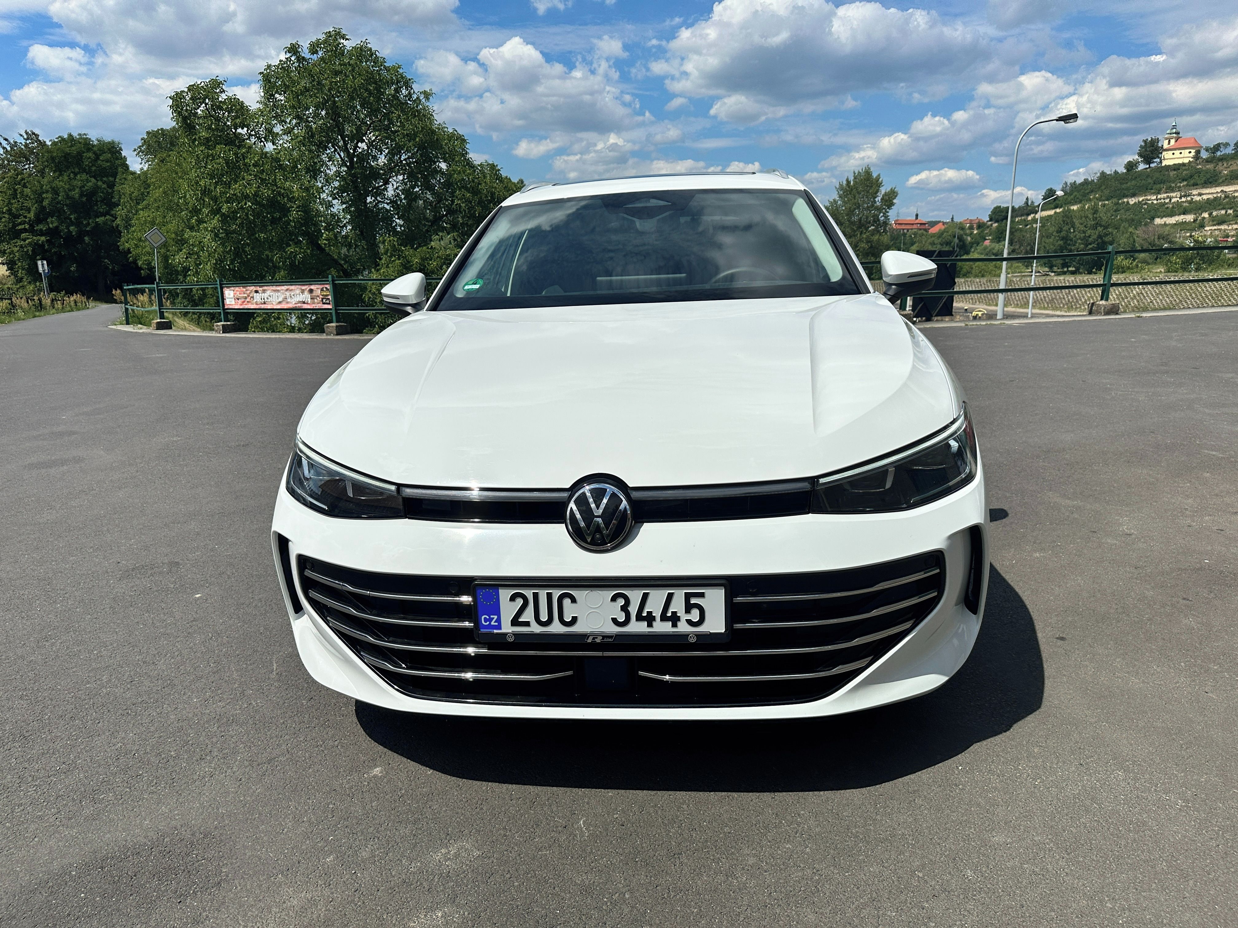Volkswagen Passat, VOLKSWAGEN PASSAT B9 2,0 TDI - - fotka 6