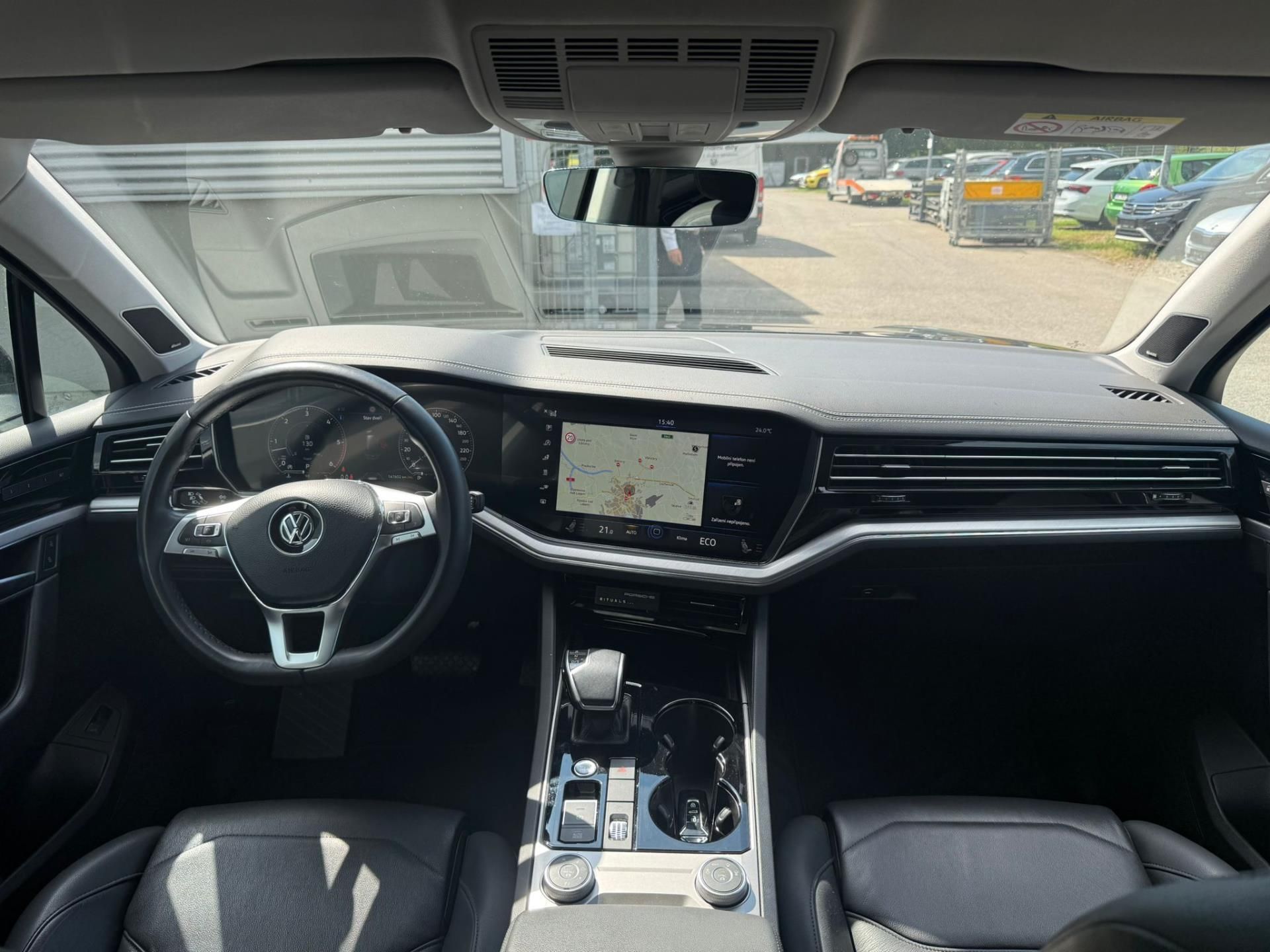 Volkswagen Touareg, R-Line 3.0TDI 210kW A8 4x4 - fotka 5