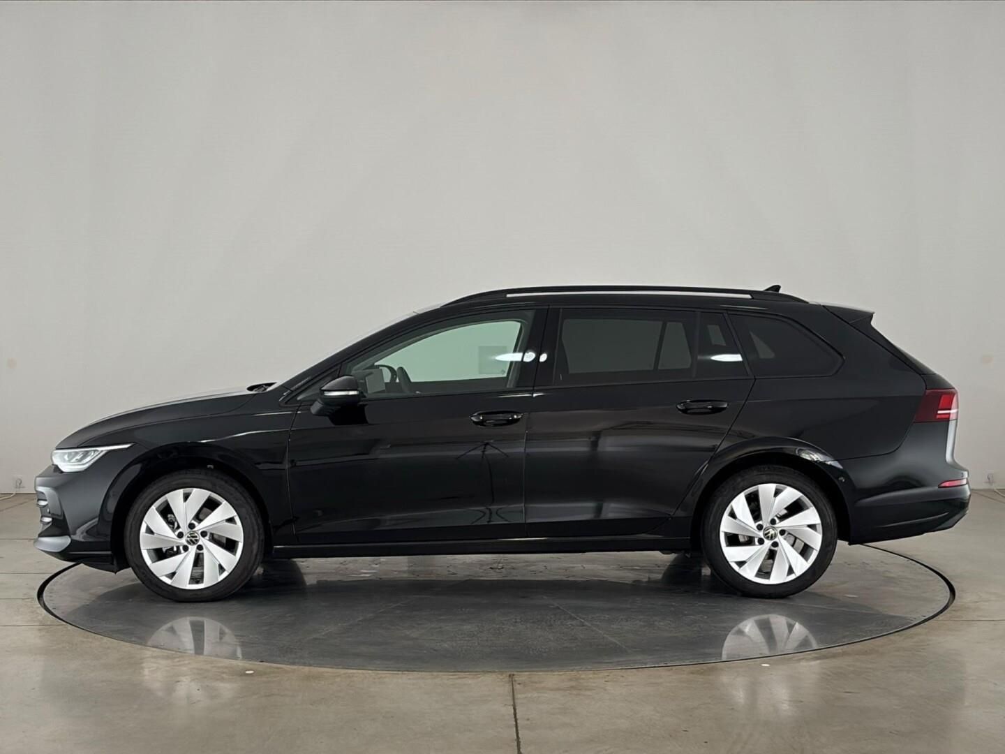 Volkswagen Golf, 1.5 eTSi / 85 kW People DSG - fotka 3
