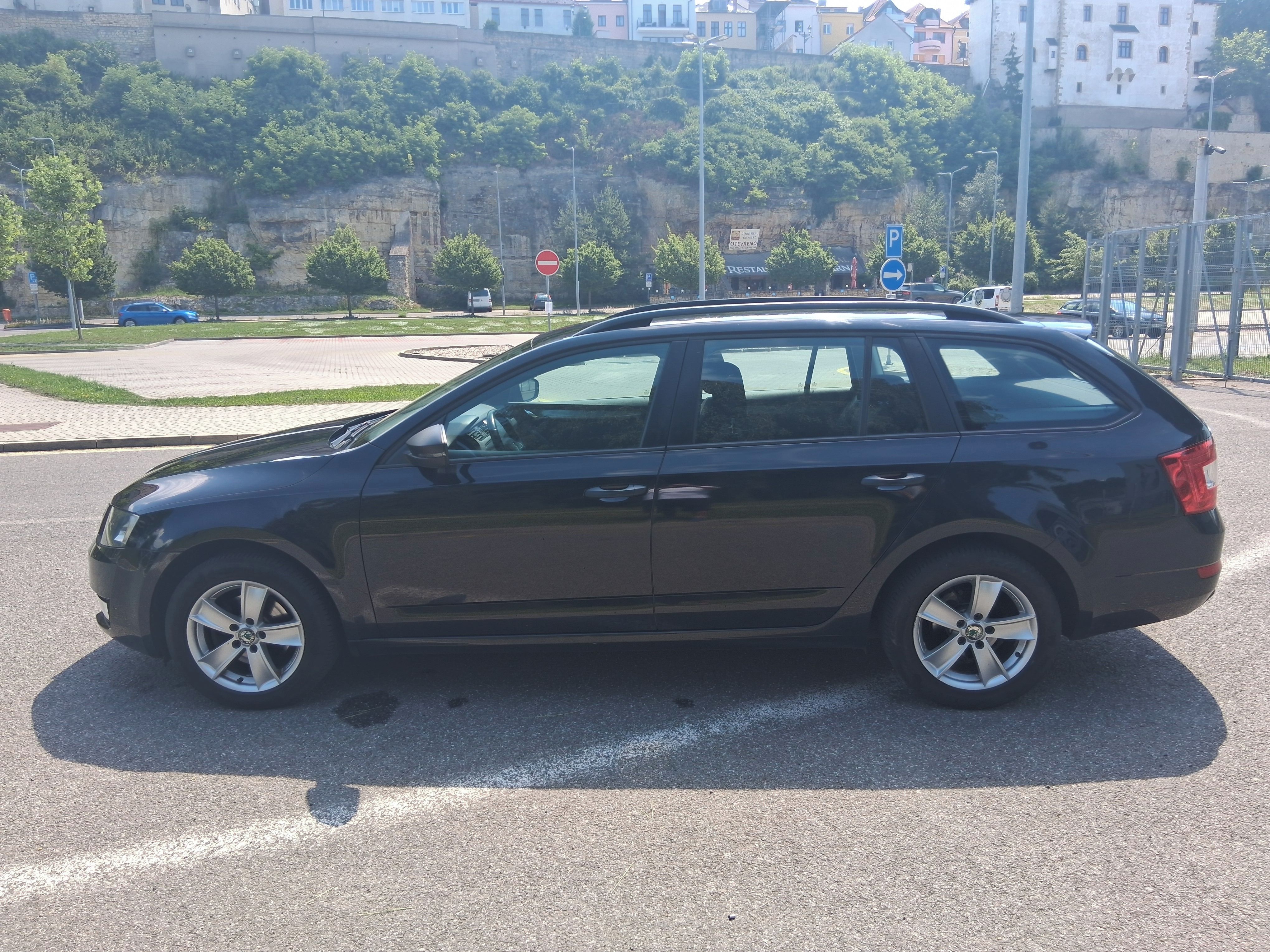 Škoda Octavia, 1.4 TSI,103KW-ŘEMEN-ALU,KLIMA - fotka 5