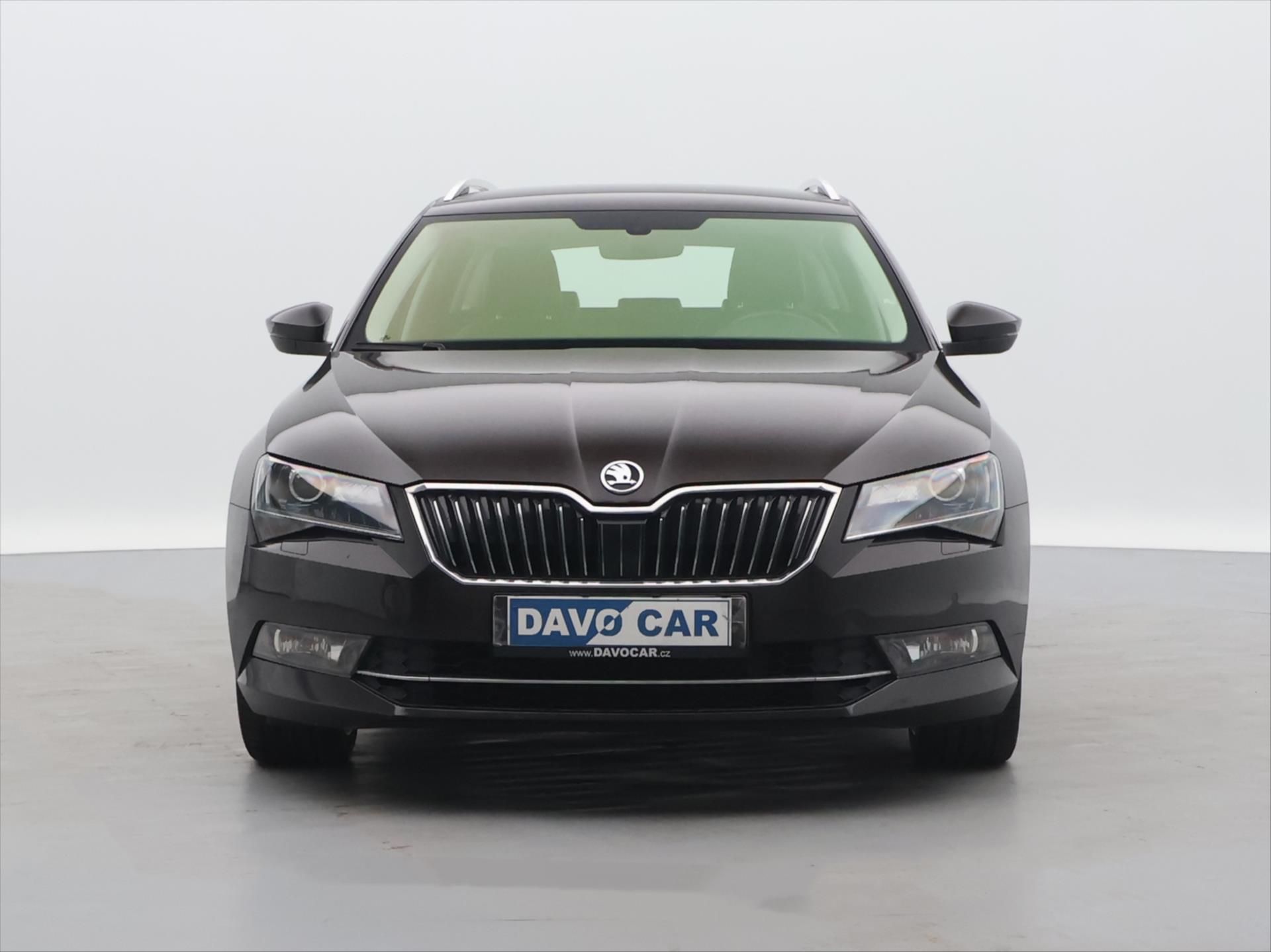 Škoda Superb, 2,0 TDI 110kW DSG CZ L&K 2.Maj - fotka 2