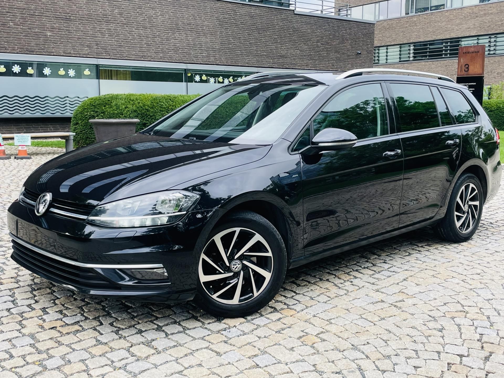 Volkswagen Golf, 1.0TSI MANUÁL VÝHŘEV TAŽNÉ - fotka 2