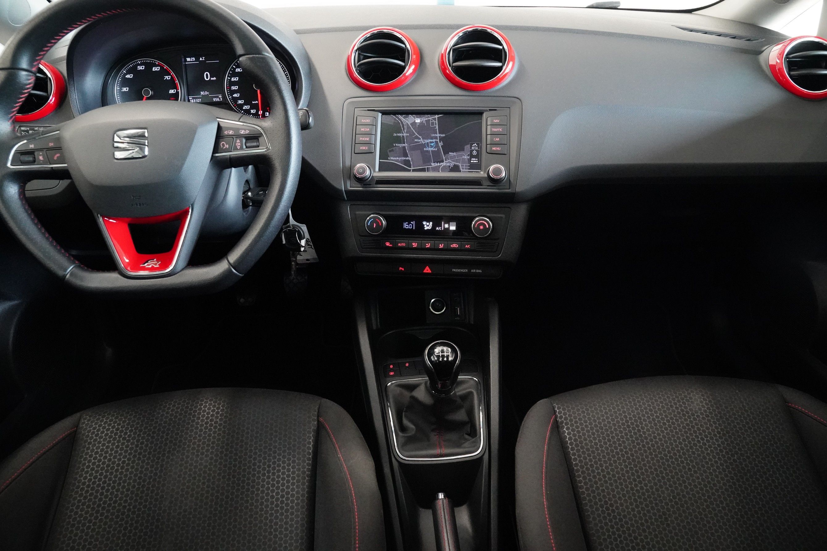 Seat Ibiza, 1.0 TSI 81 kW FR - fotka 5