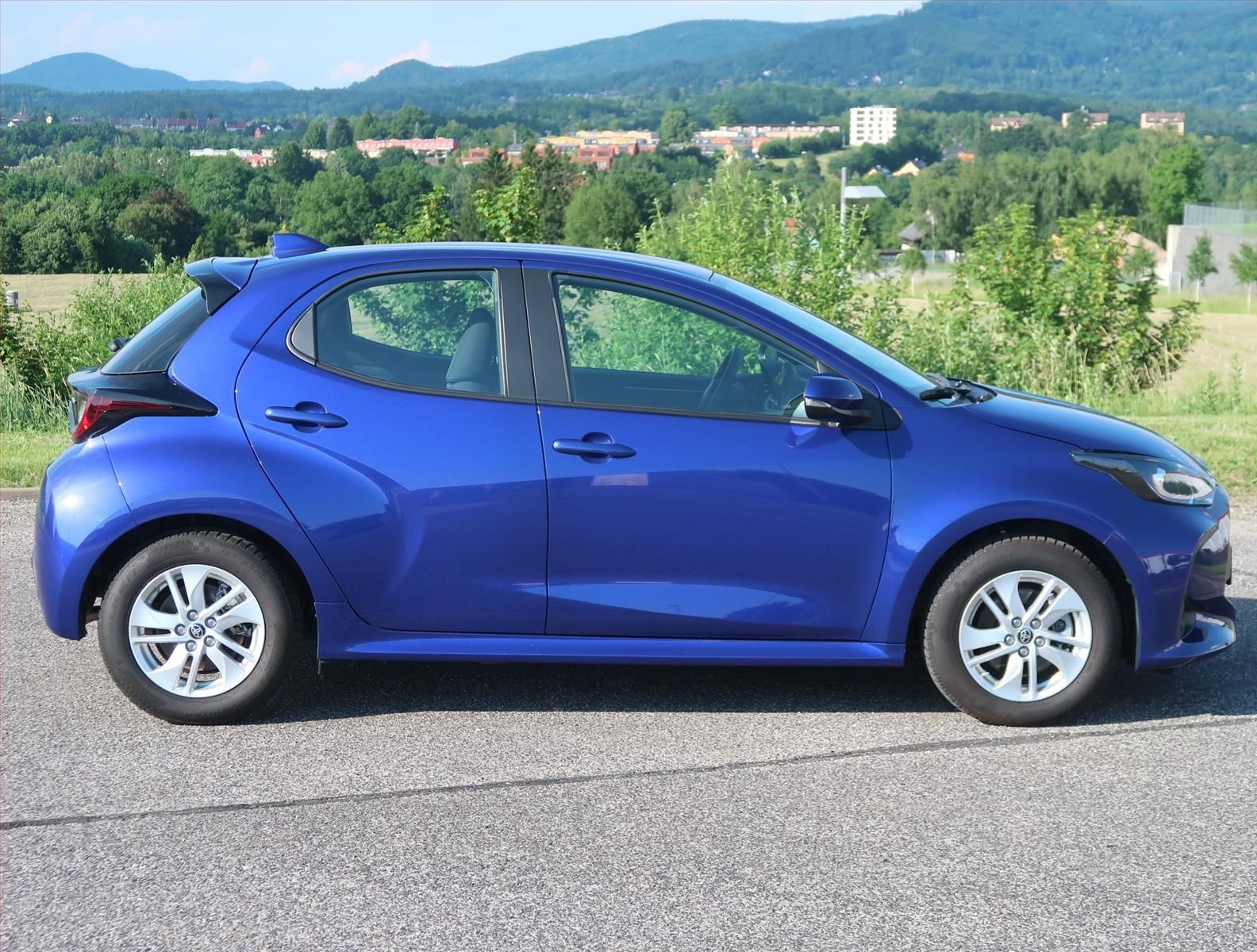 Toyota Yaris, 1.5 VVT-i Hybrid, Záruka - fotka 6