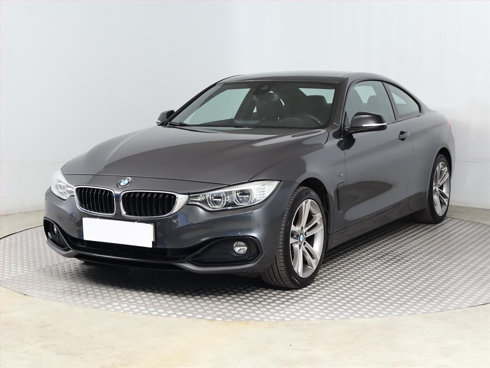 BMW Řada 4, 428i, Sport Line, 4X4 - fotka 2