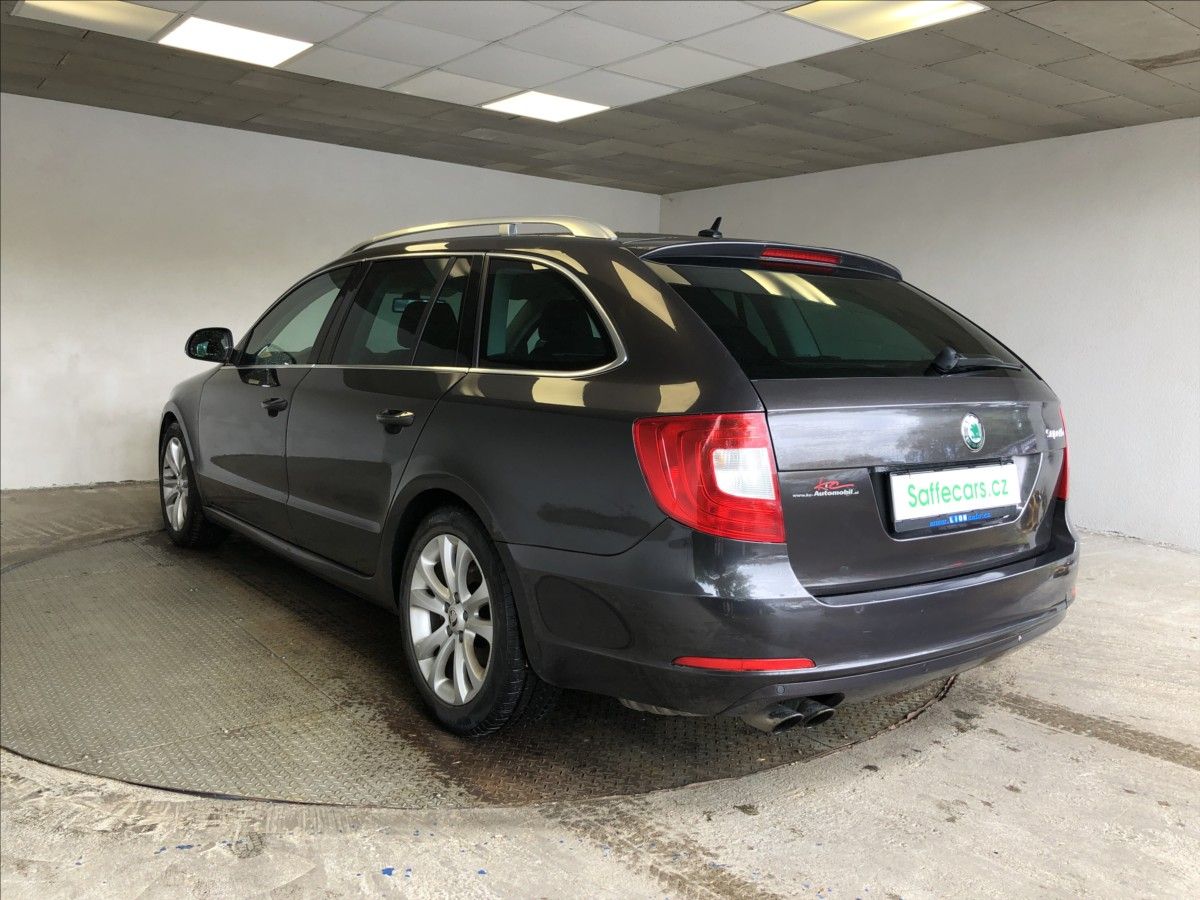 Škoda Superb, 2,0 TDI - fotka 5