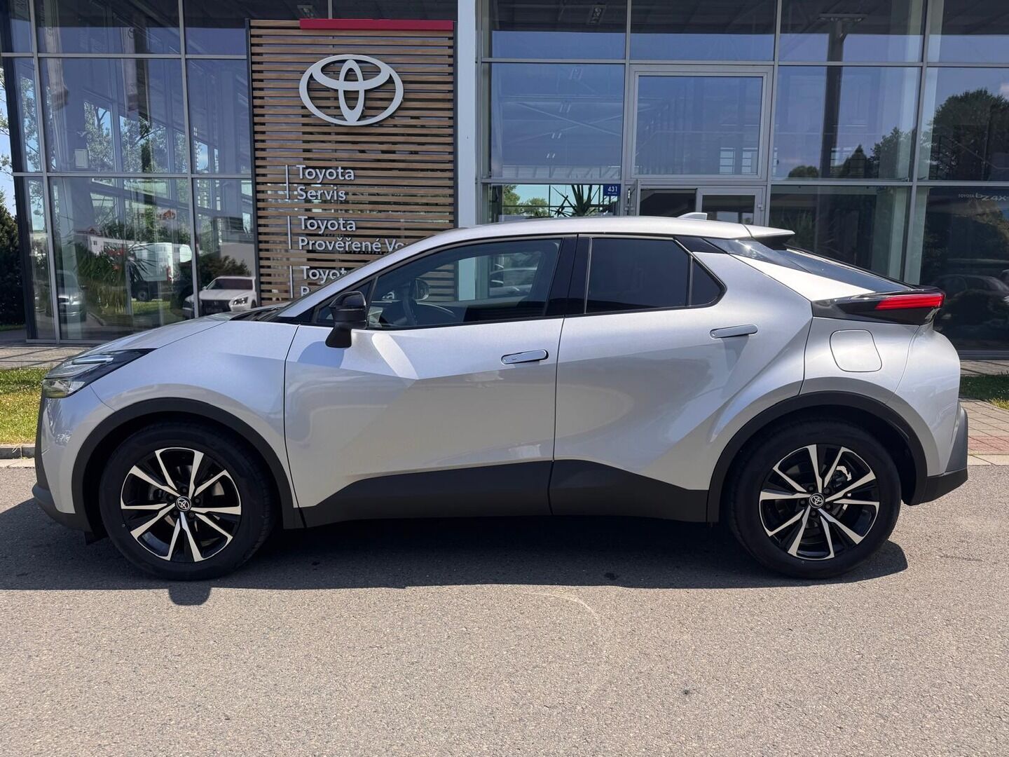 Toyota C-HR, 1.8 Style - fotka 5