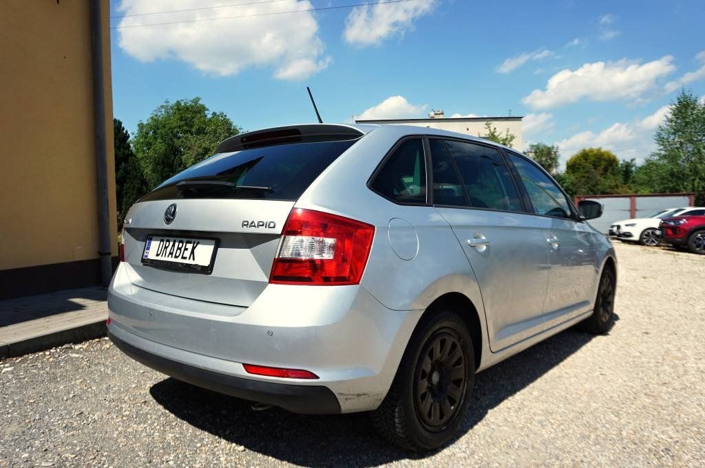 Škoda Rapid, ELEGANCE 1,6 TDI 66 kW - fotka 4