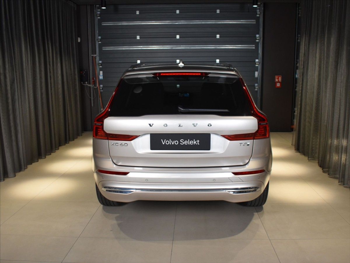 Volvo XC60, 2,0 T8 AWD Ultra B&W,tažné - fotka 6