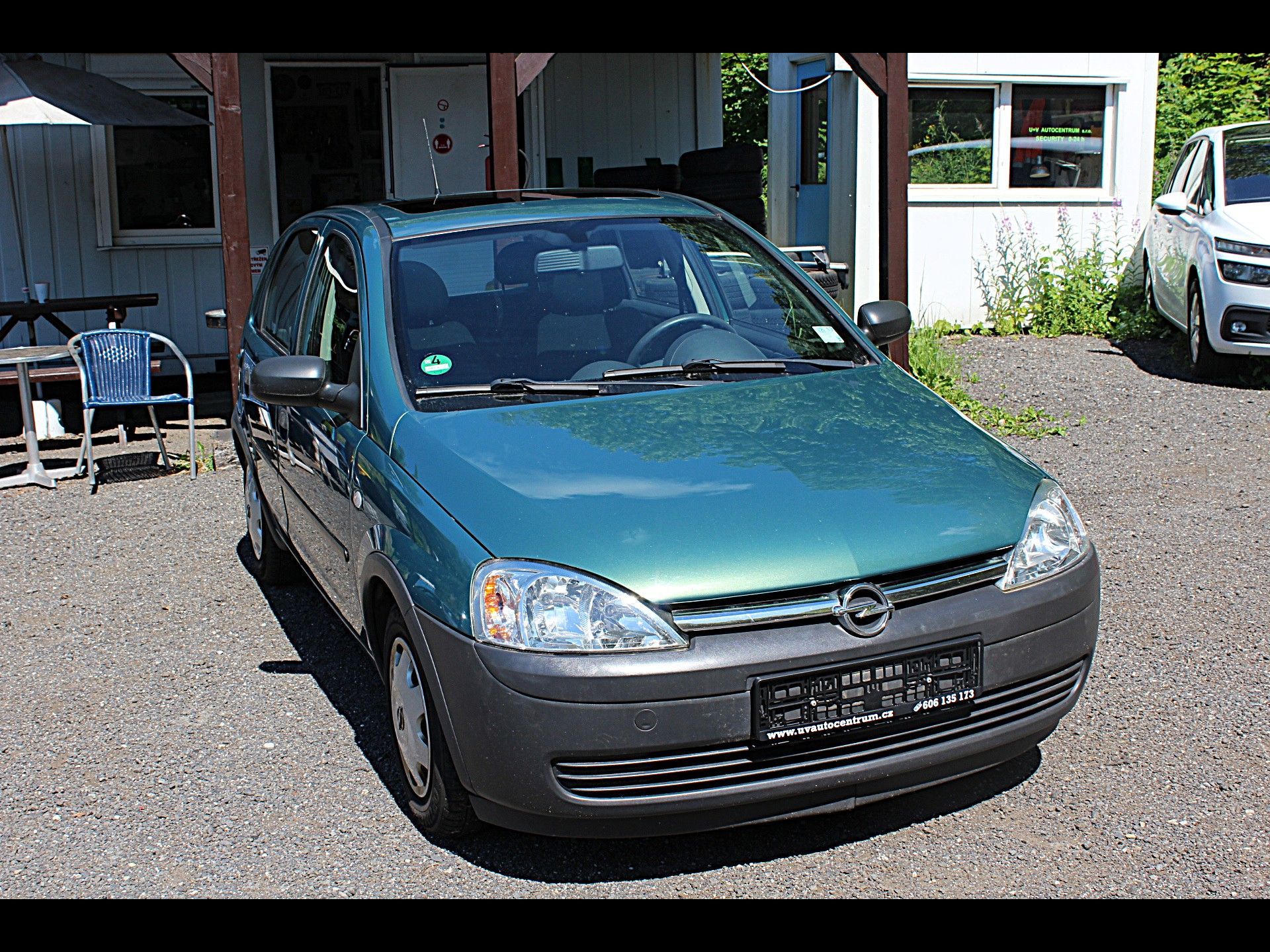 Opel Corsa, 1.0i 43 kW 5 dv. - fotka 3