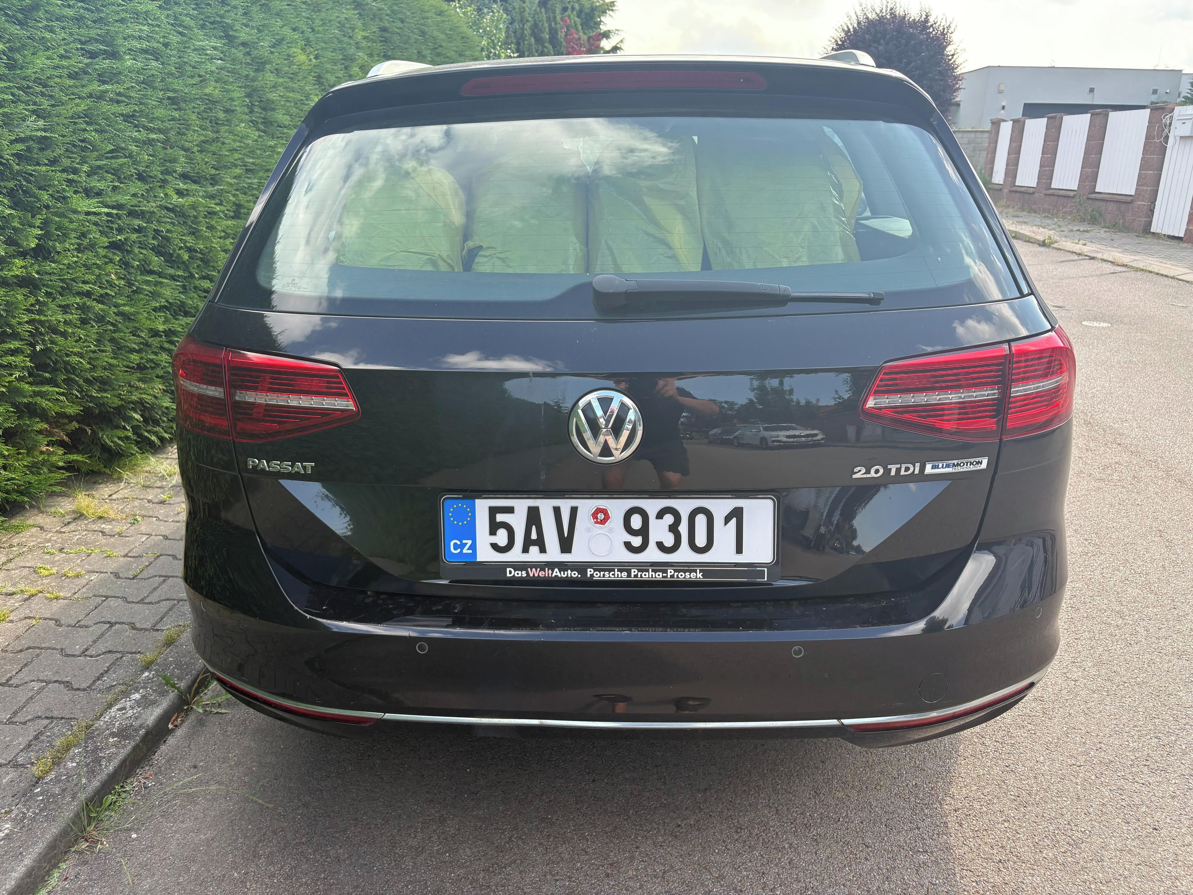 Volkswagen Passat, 2,0 / 110 kW DSG ČR - fotka 5