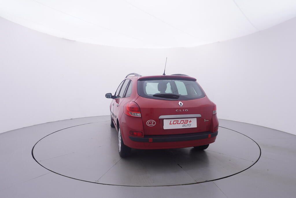 Renault Clio, 1.1 . 55 kW - fotka 4