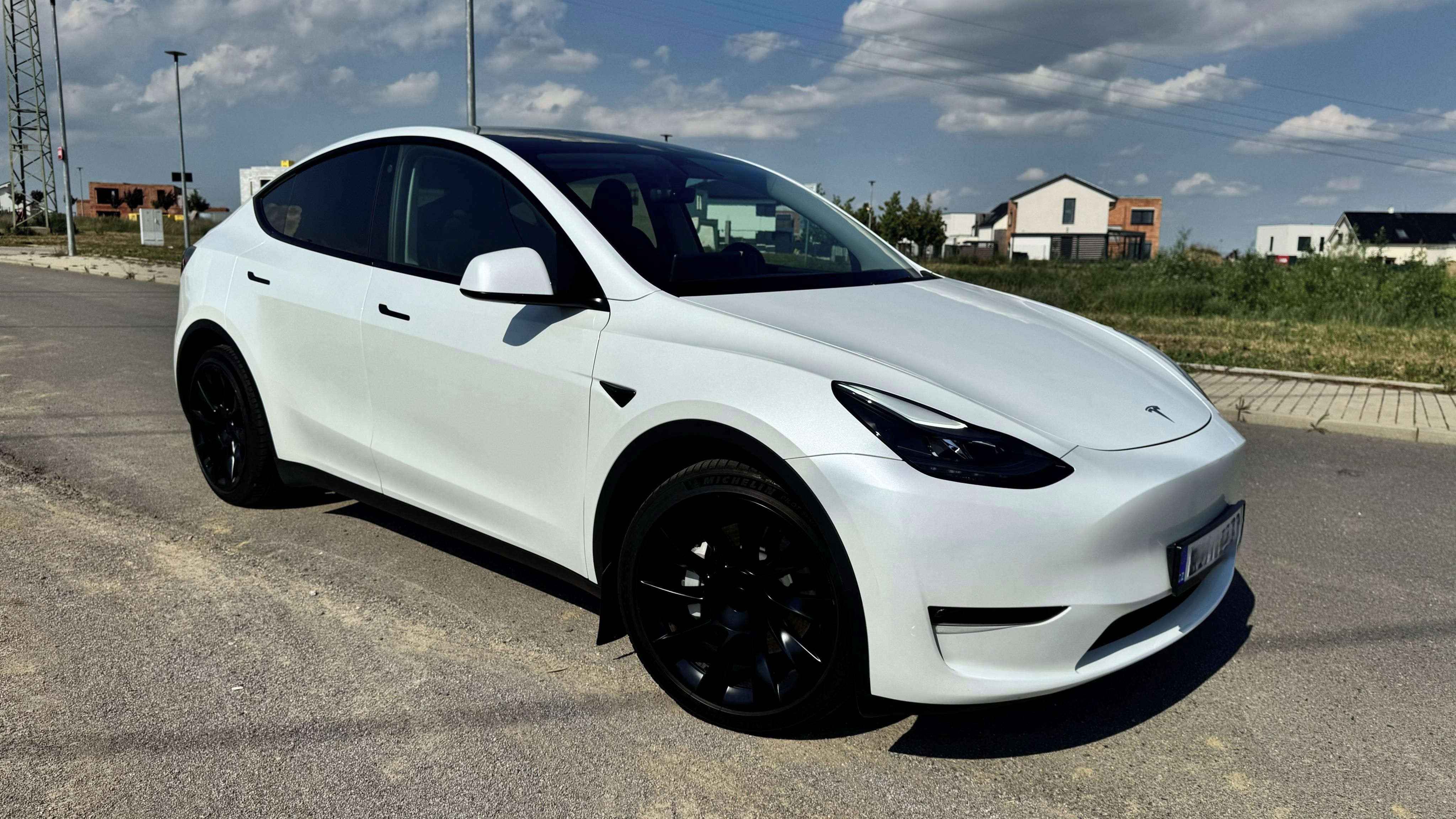 Tesla Model Y, LongRangeAWD/Záruka/2xPNEU20´´ - fotka 3