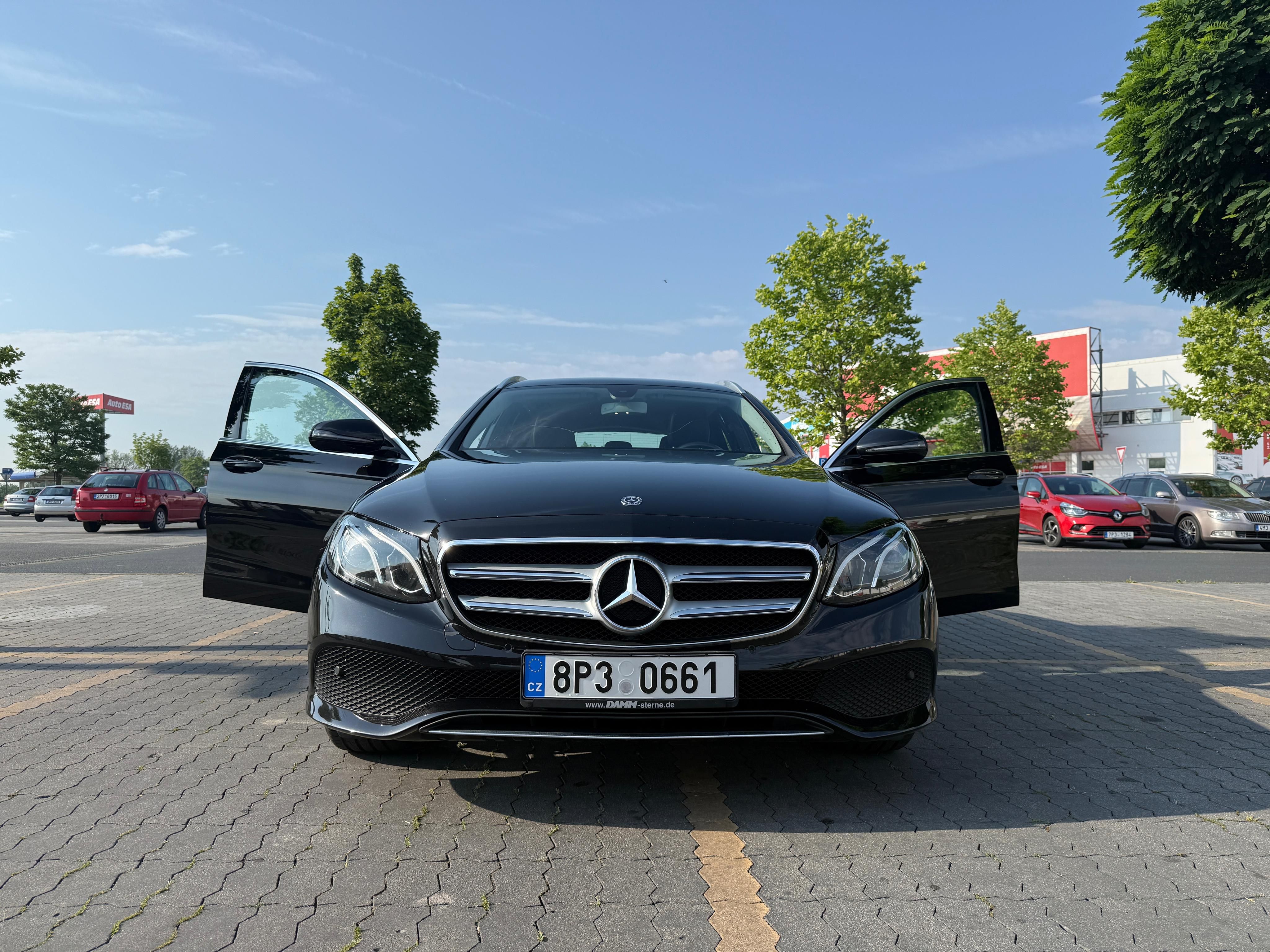 Mercedes-Benz Třídy E, Mercedes Benz E 200 kombi - fotka 2