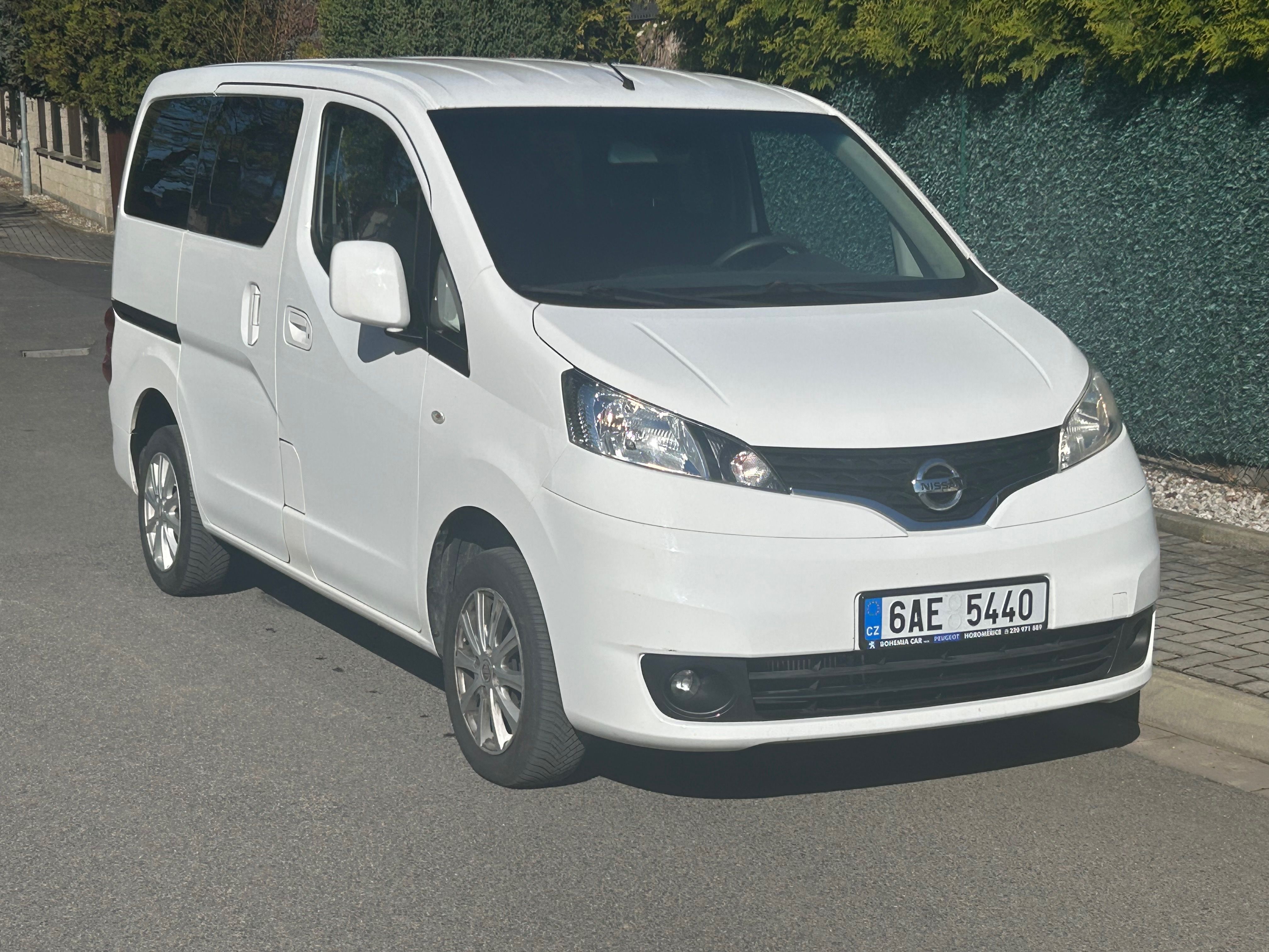 Nissan NV200, 81kw EVALIA 7mist ČR 1maj DPH - fotka 2