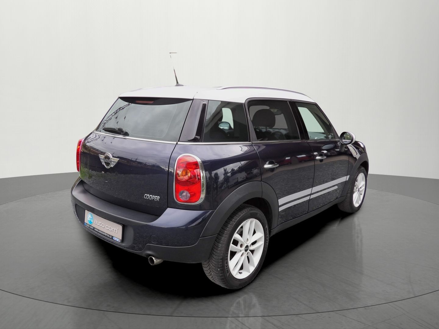 Mini Countryman, 1.6i 90kW 100tis km Serviska - fotka 4