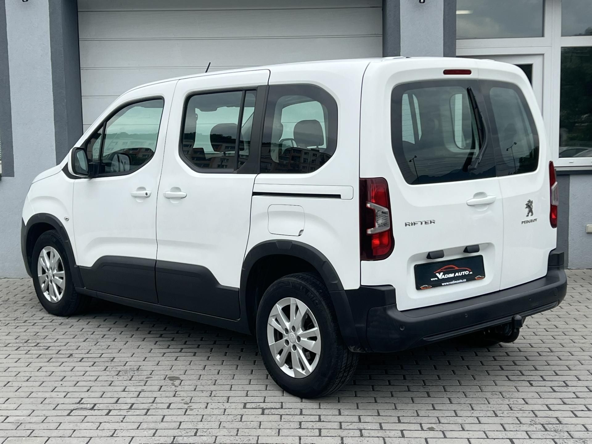 Peugeot Rifter, 1.5BHDi 96kW 7MÍST TAŽNÉ ČR - fotka 3