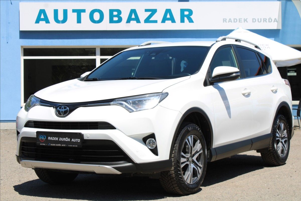 Toyota Rav4, 2,0 D-4D  NOVÉ V ČR,TAŽNÉ