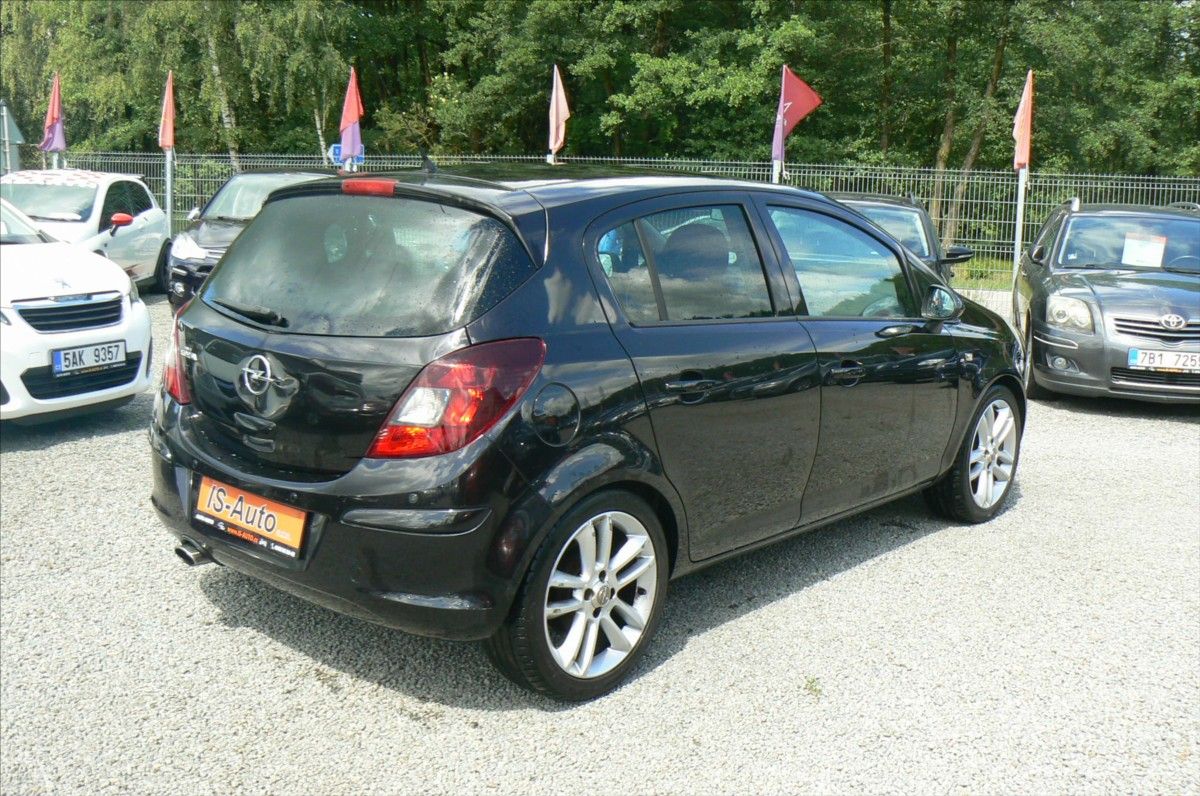 Opel Corsa, 1,4 COLOR EDITION - fotka 4