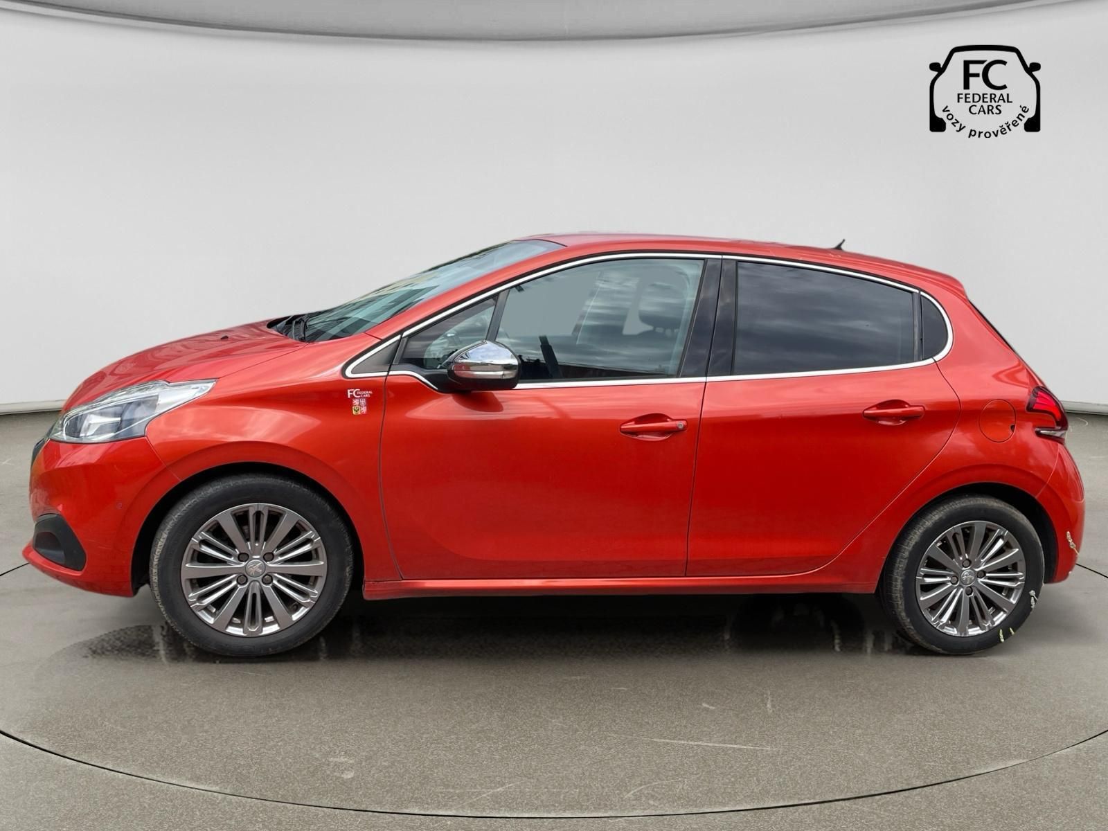 Peugeot 208, ALLURE 1.2 PureTech 110k S&S M - fotka 3