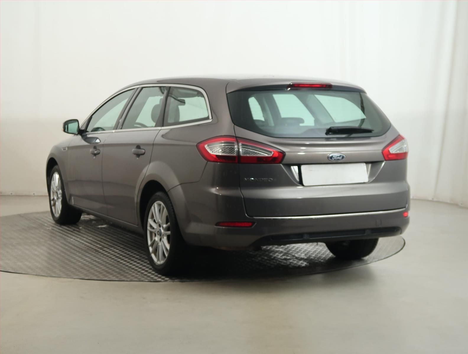 Ford Mondeo, 2.0 TDCi, Serv.kniha, Navi - fotka 4