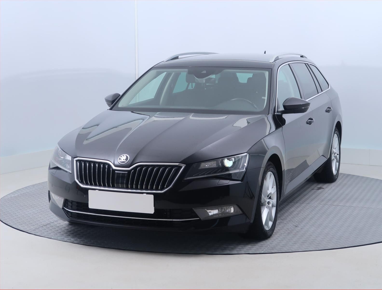 Škoda Superb, 2.0 TDI, Style, Automat, Navi - fotka 2