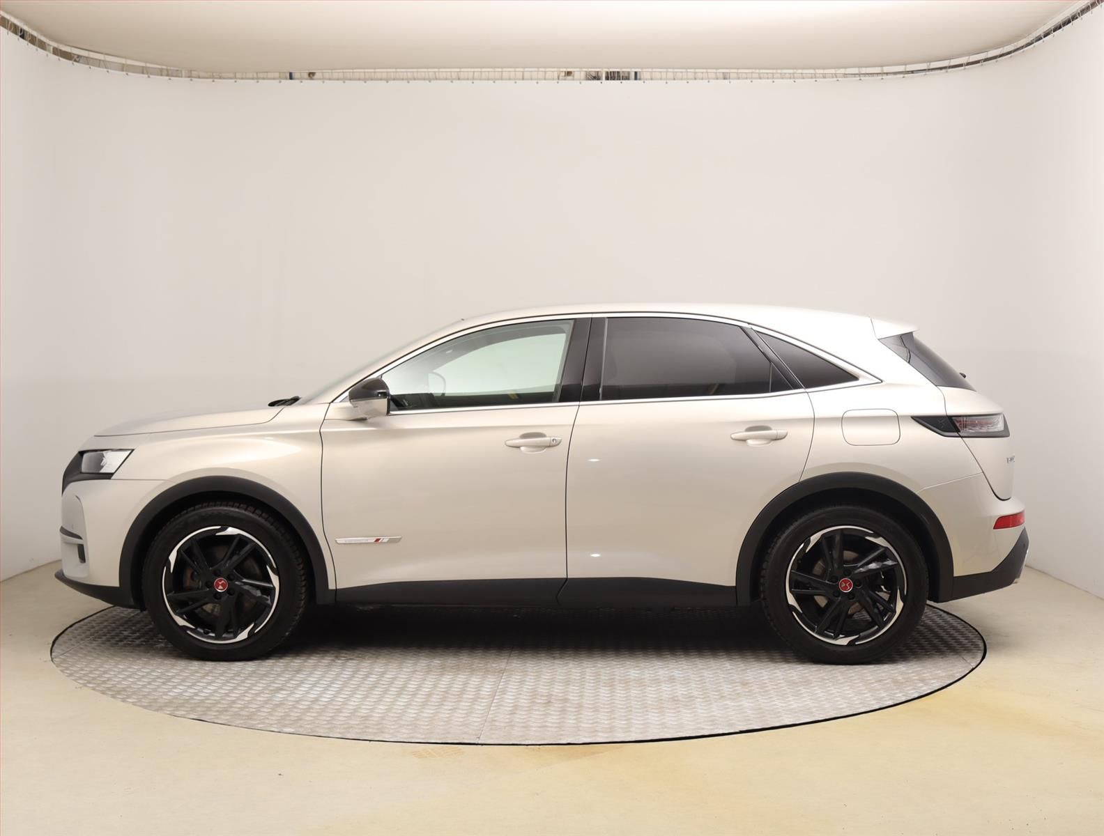 DS 7 Crossback, E-Tense 4x4, 4X4, Automat - fotka 3