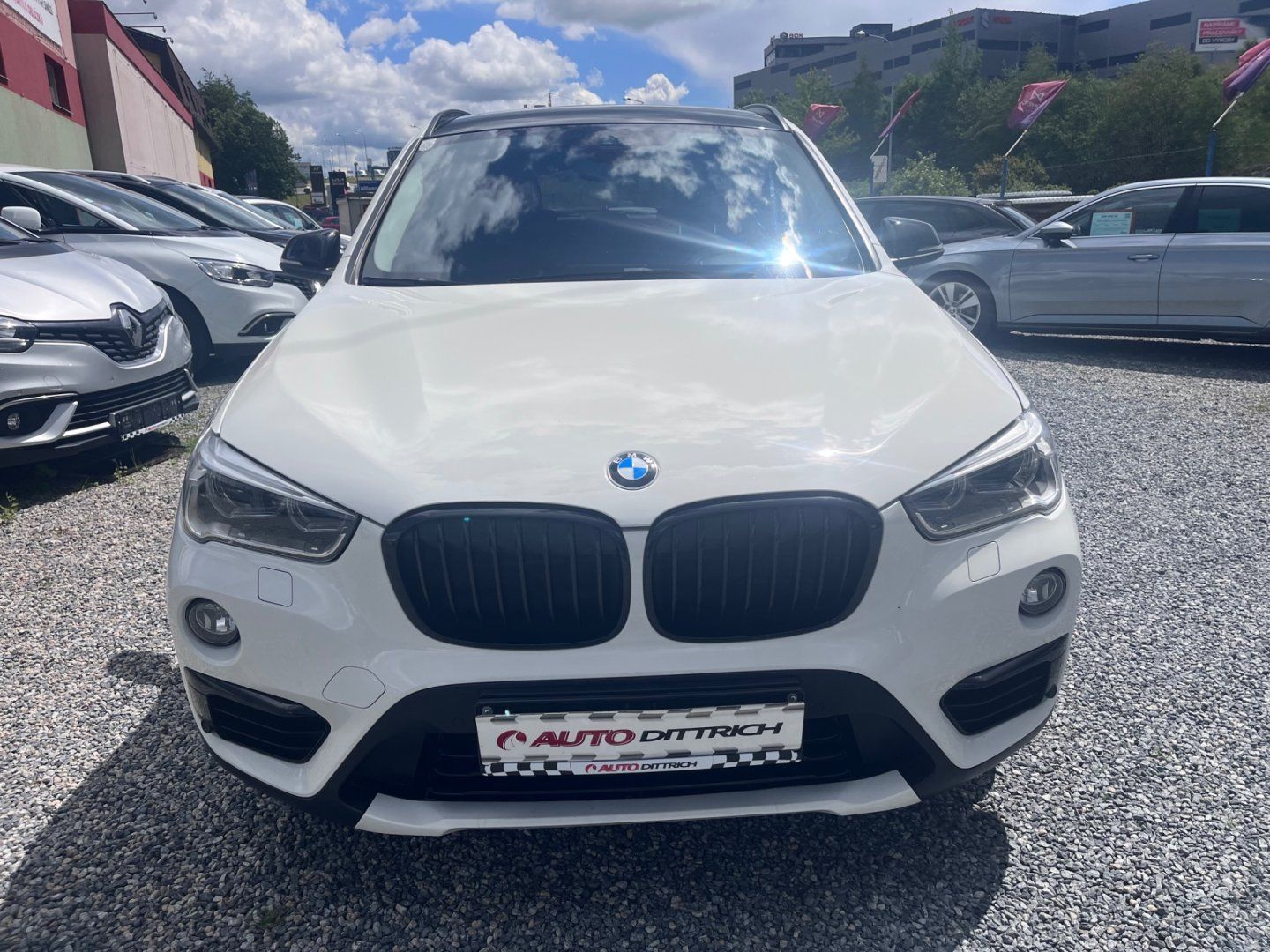 BMW X1, 2.0d x Drive - fotka 3