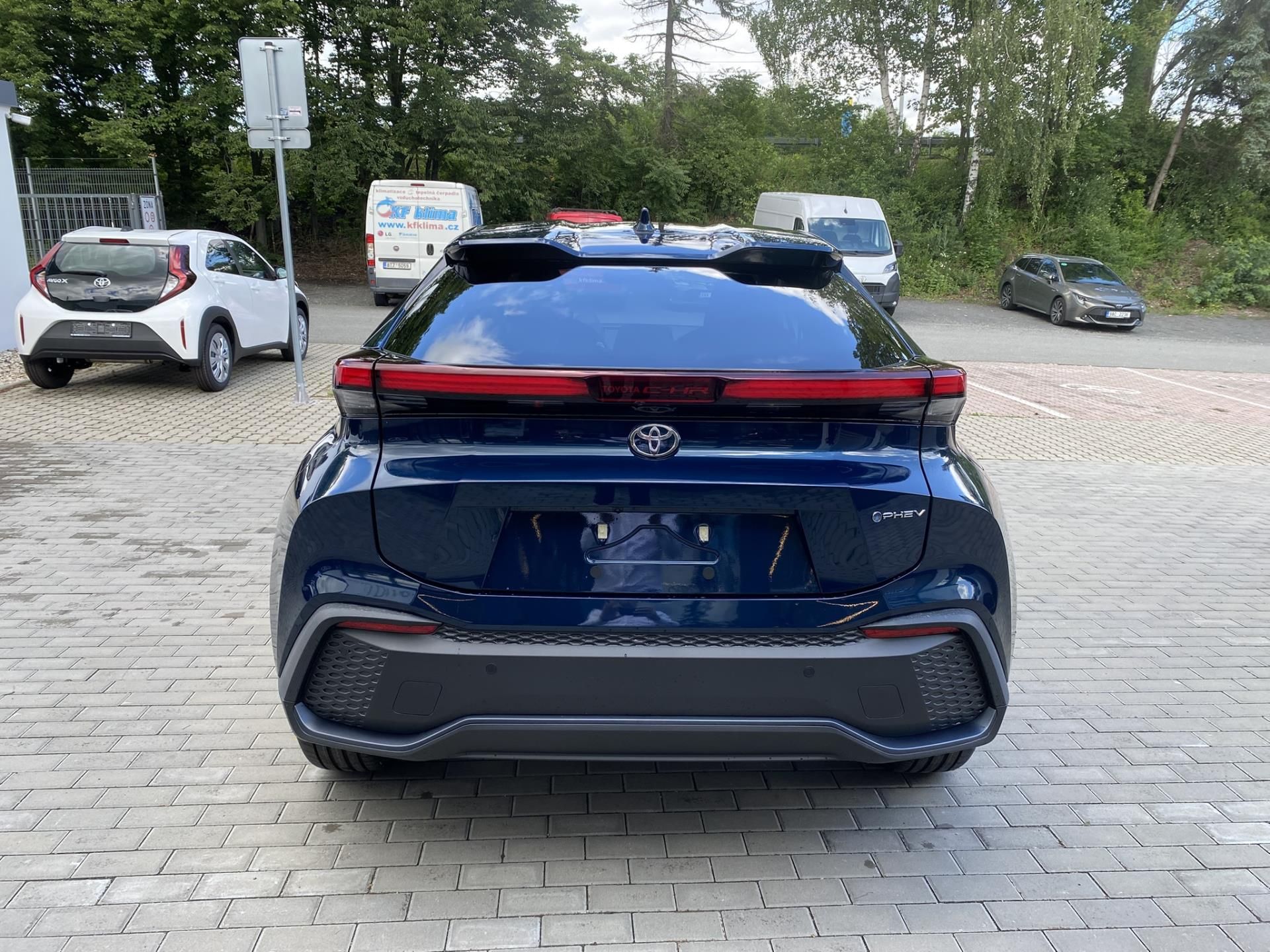 Toyota C-HR, 2.0 PHEV STYLE - fotka 5