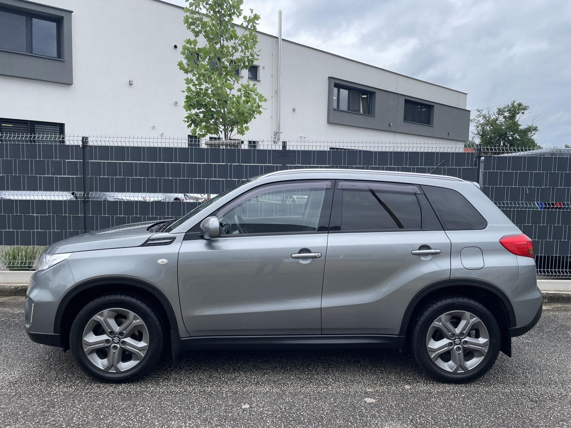 Suzuki Vitara, 1.6 VVTI 88kW 4x4 - 66 000 km - fotka 5
