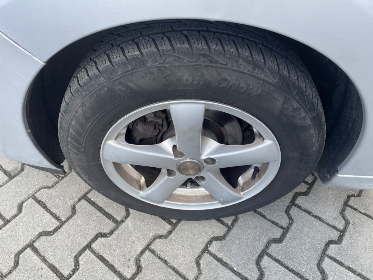 Peugeot 207, 1,4 i 54 kW KLIMA OK NOVÁ STK - fotka 5