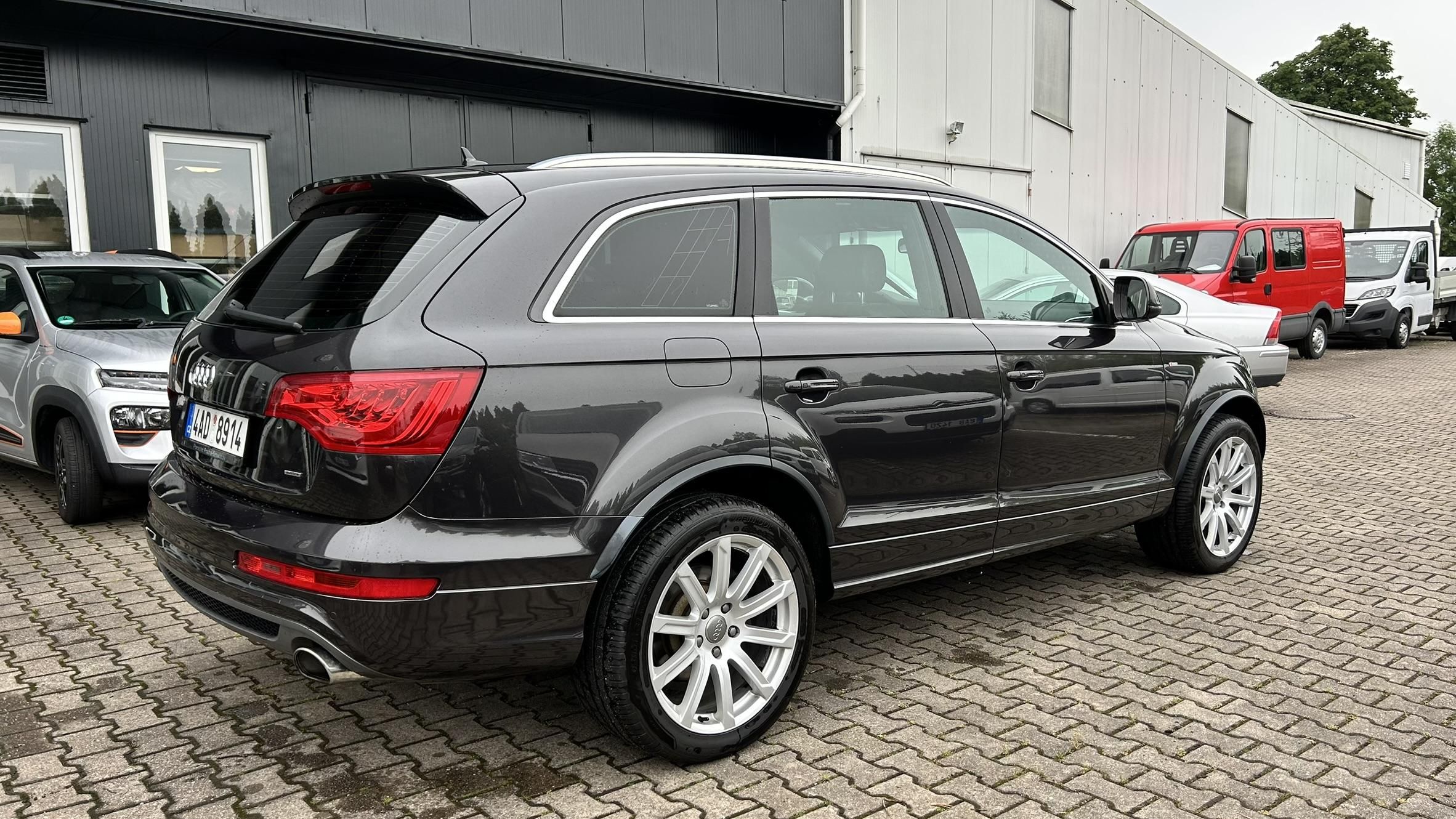 Audi Q7, 3.0 TDI 180 kW Sline - fotka 6