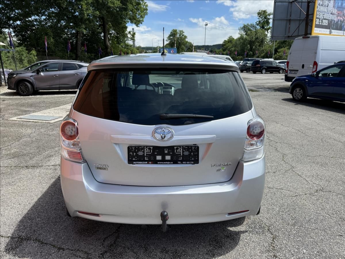 Toyota Verso, 1,6 VVTi - fotka 6