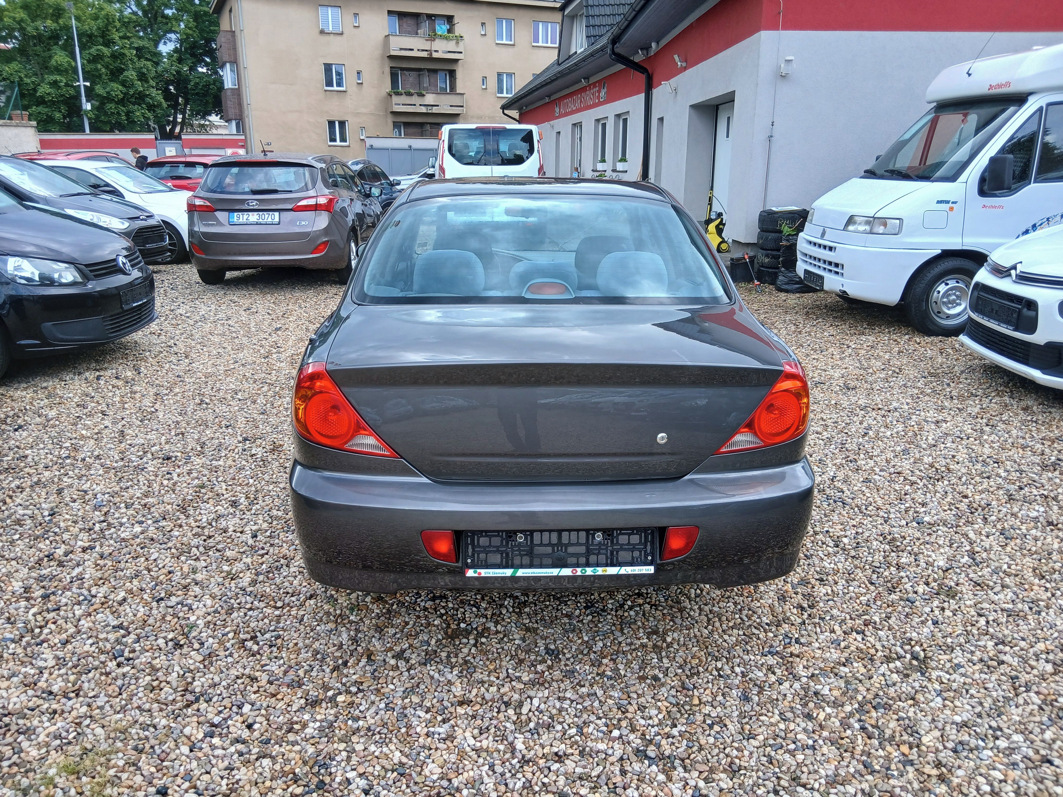 Kia Shuma, 1.6i 75KW Naj:93.350Km Automat - fotka 6