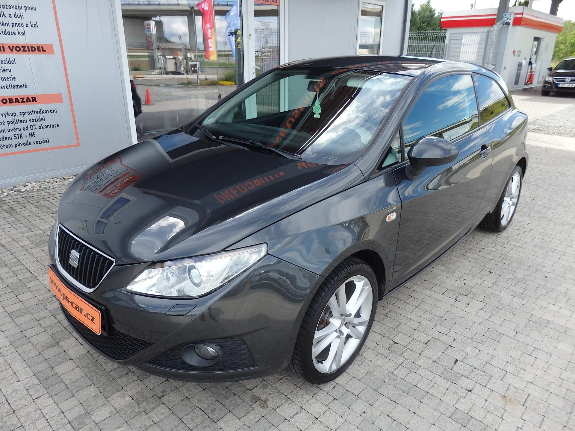 Seat Ibiza, 1.4 16V SPORT, XENONY, ALU R17 - fotka 2