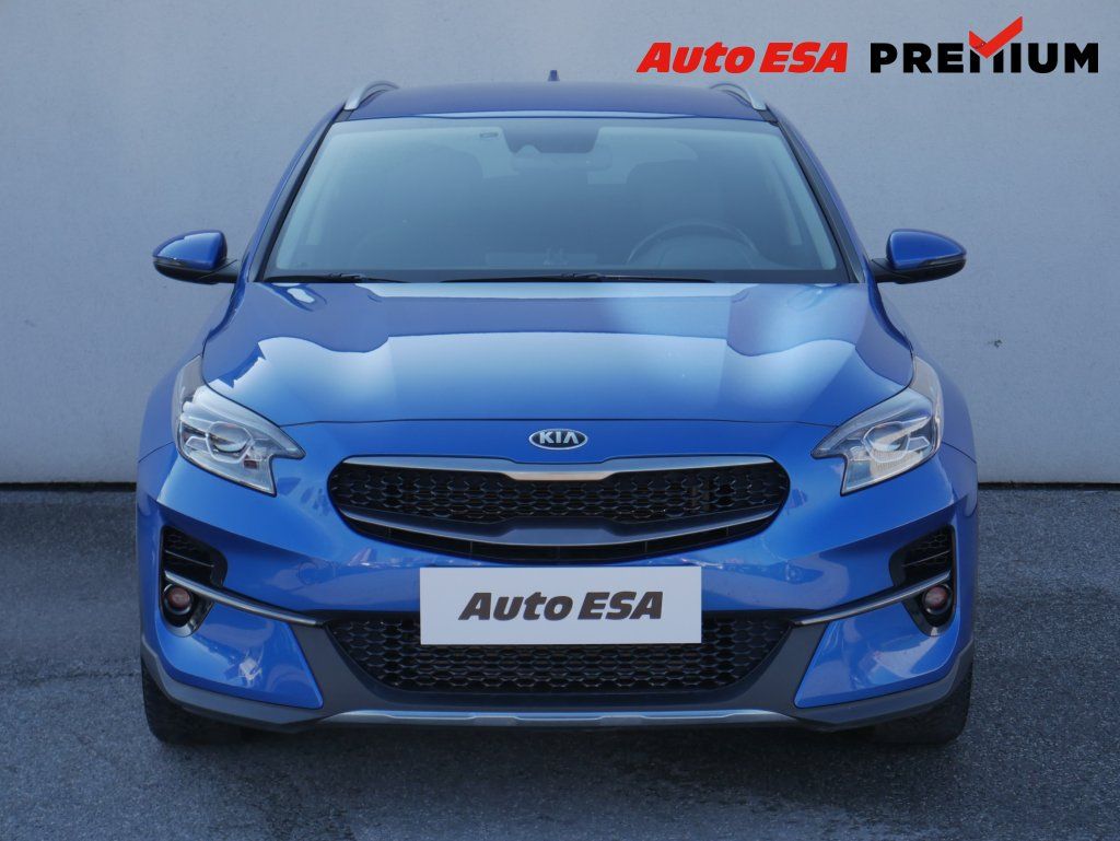 Kia XCee´d, 1.6 T-GDi 4x4,ČR,AT,LED - fotka 2