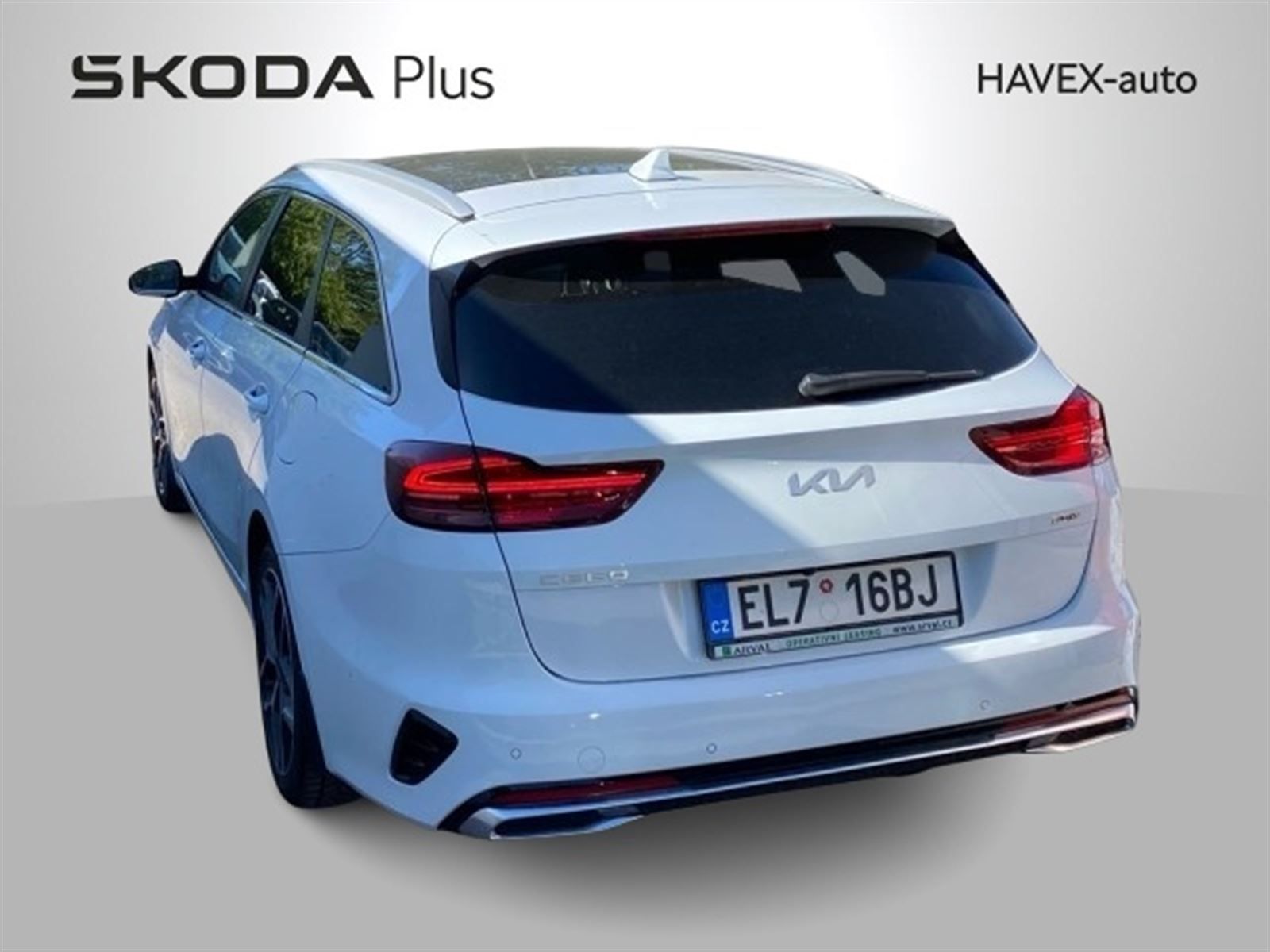 Kia Cee´d SW, 1.6 PHEV AT Premium - fotka 2
