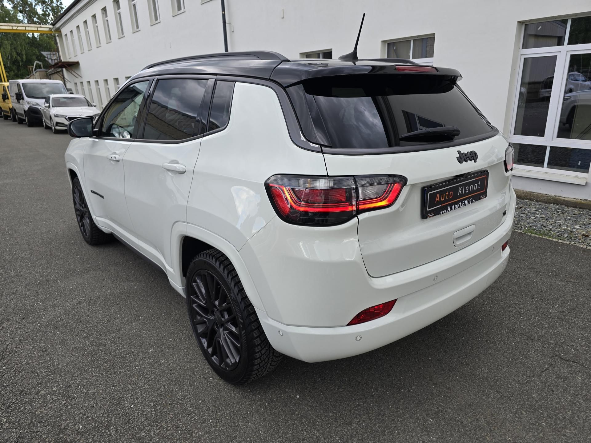 Jeep Compass, 1.3 110kW S-LIMITED MAX VÝBAVA - fotka 5