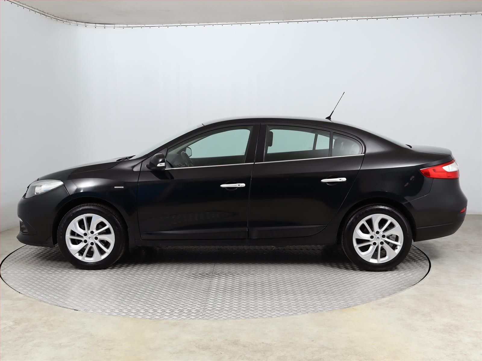 Renault Fluence, 1.5 dCi, Automatická klima - fotka 3