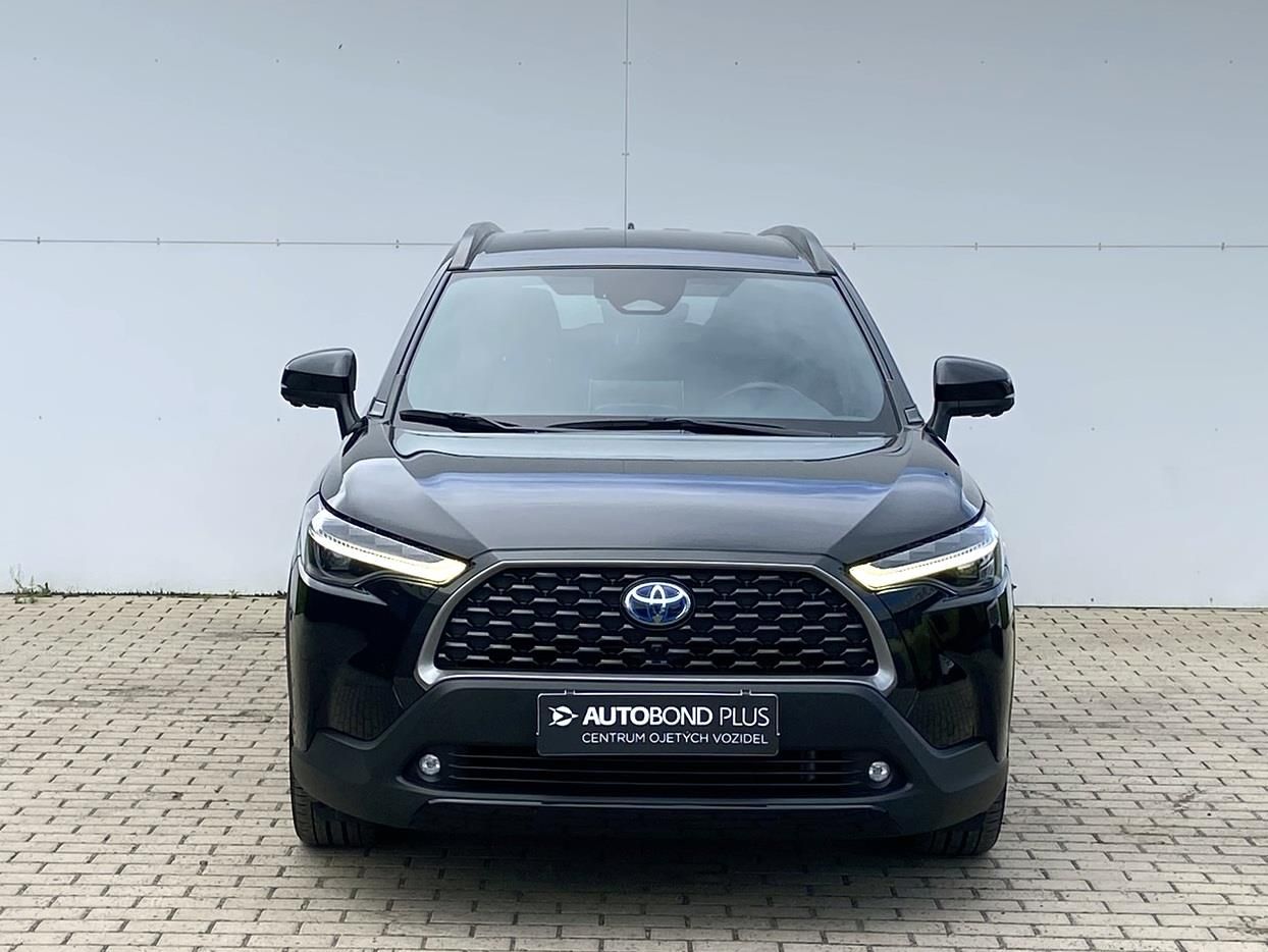 Toyota Corolla Cross, 2.0 HSD e-CVT AWD Executive - fotka 4